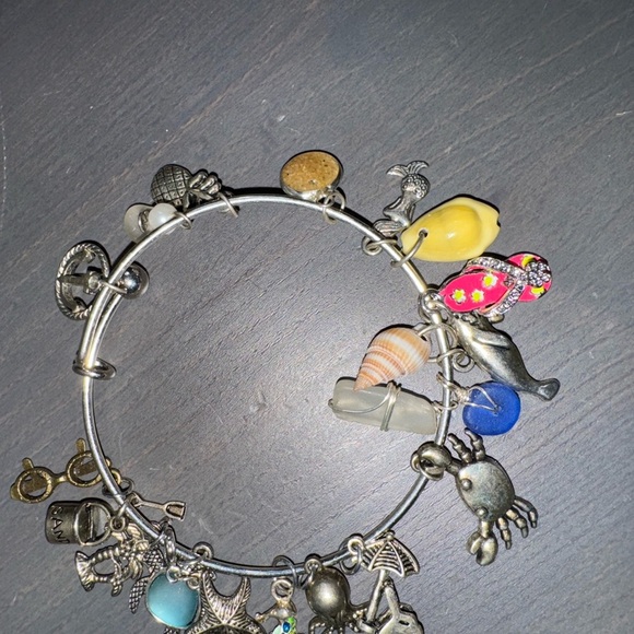 Sea Themed Charm bangle - Picture 4 of 7
